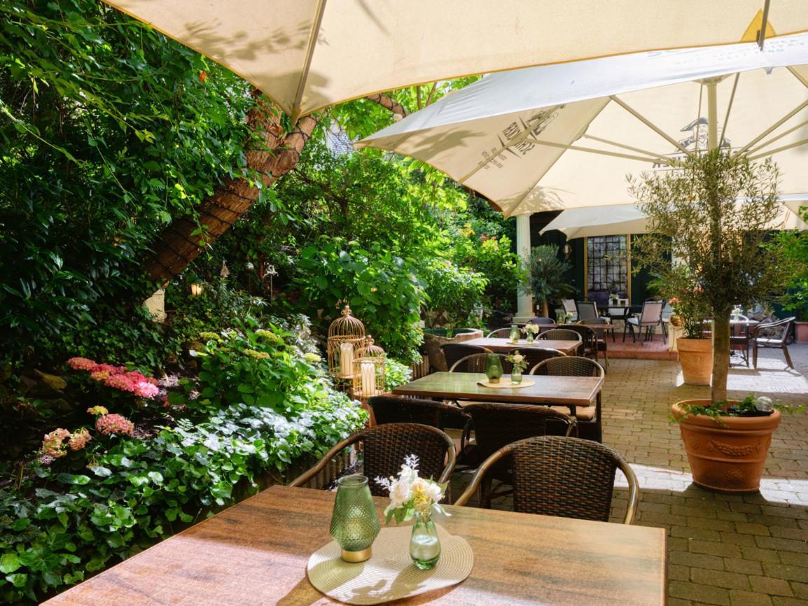 Hotel-Restaurant Central Am Koenigshof Viernheim Bagian luar foto